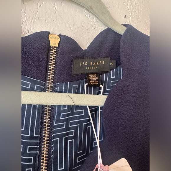 Ted Baker London Navy Scallop Trim V Neck Sheath Dress Sleeveless New - Picture 4 of 9